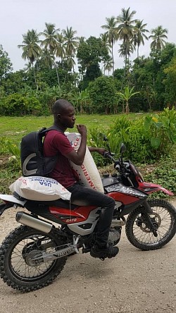 Rice delivery by Hosty
